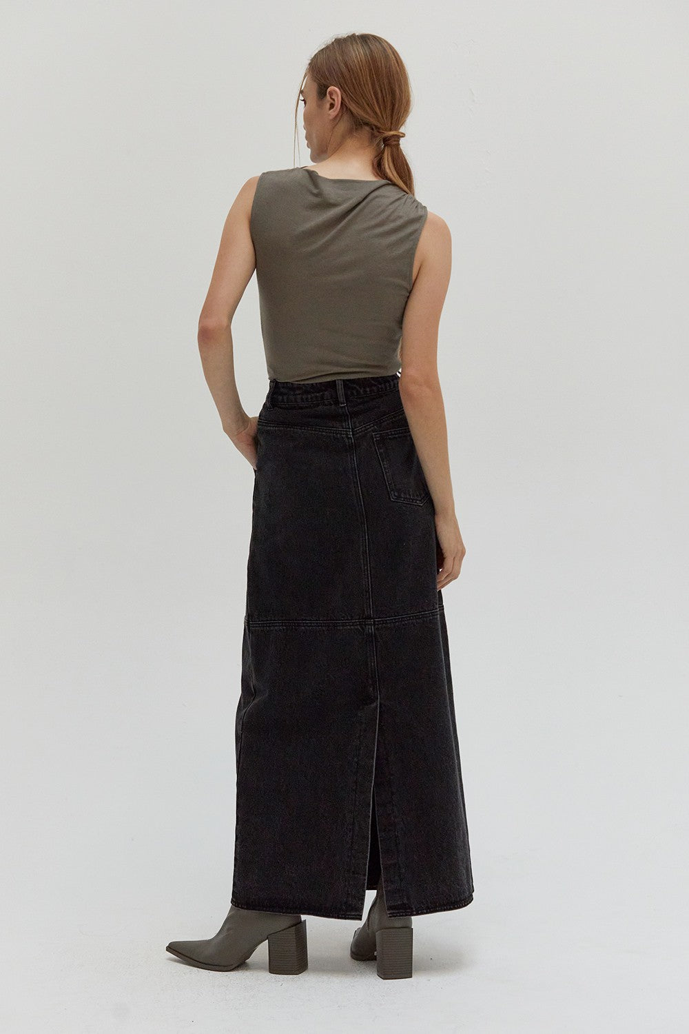 Lara sleeveless knit top